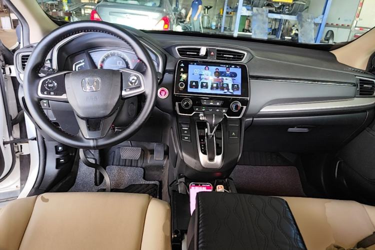 Used Honda CR-V 2019 240TURBO CVT 2WD Comfort Version China V Center Console