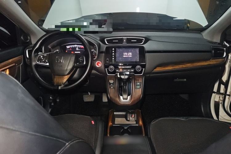 Used Honda CR-V 2019 Brilliant Edition Plus 240TURBO CVT Two-Wheel Drive Fashion Version China VI Emission Standard Center Console