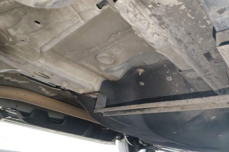 Used Honda CR-V 2019 240TURBO CVT 2WD Comfort Version China VI Emission Standard Chassis Front Left