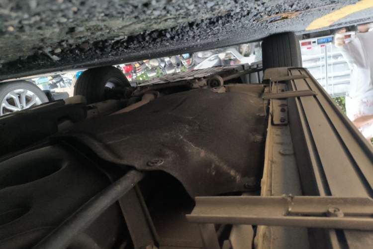 Used Honda CR-V 2019 240TURBO CVT 2WD Comfort Version China VI Emission Standard Chassis Rear Left
