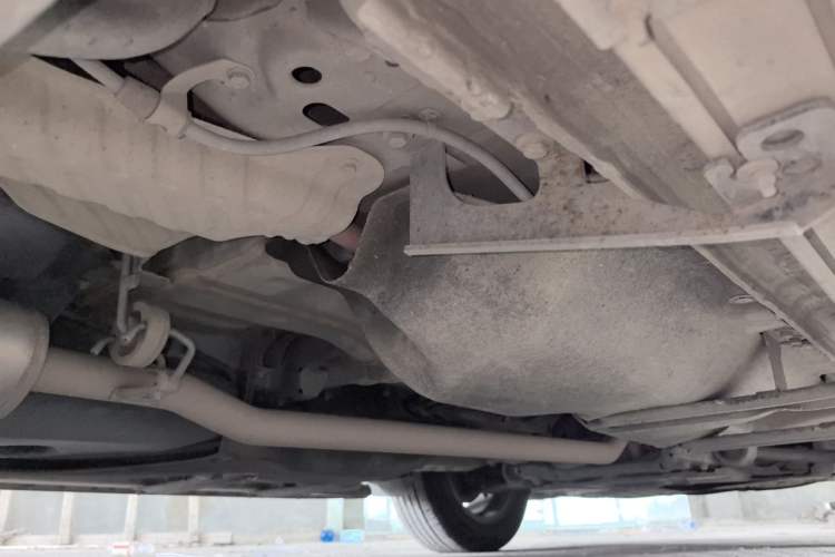 Used Honda CR-V 2019 Rui Hybrid 2.0L 2WD Pure Speed Version China V Emission Standard Chassis Rear Right