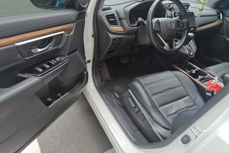 Used Honda CR-V 2019 Brilliant Edition Plus 240TURBO CVT Two-Wheel Drive Fashion Version China VI Emission Standard Driver Seat