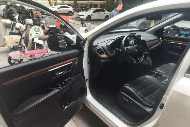 Used Honda CR-V 2019 Brilliant Edition Plus 240TURBO CVT Two-Wheel Drive Fashion Version China VI Emission Standard Driver Seat