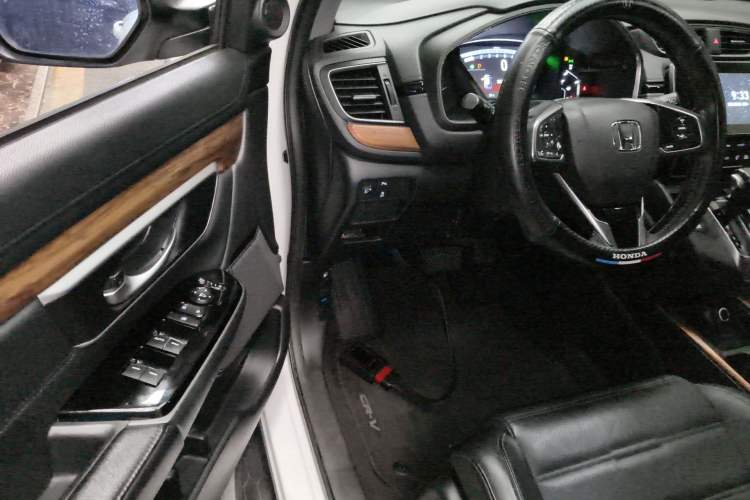 Used Honda CR-V 2019 240TURBO CVT 2WD Fashion Edition China V Driver Seat