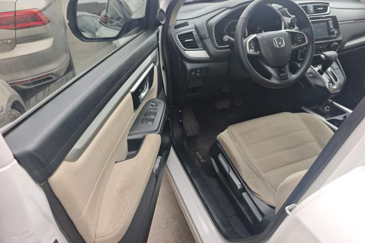 Used Honda CR-V 2019 Brilliant Edition 240TURBO CVT 2WD Comfort Version China VI Emission Standard Driver Seat