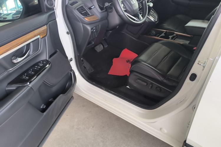 Used Honda CR-V 2019 Brilliant Edition Plus 240TURBO CVT Two-Wheel Drive Fashion Version China VI Emission Standard Driver Seat
