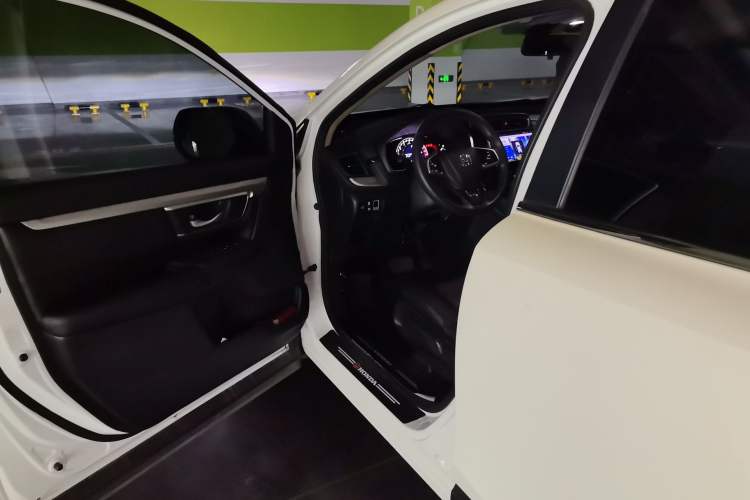 Used Honda CR-V 2019 Brilliant Edition 240TURBO CVT 2WD Comfort Version China VI Emission Standard Driver Seat