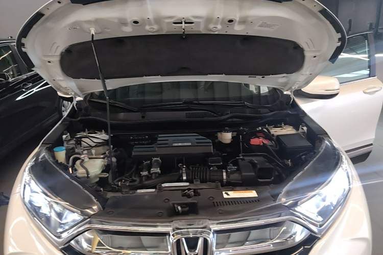 Used Honda CR-V 2019 Brilliant Edition 240TURBO CVT 2WD Comfort Version China VI Emission Standard Engine Bay