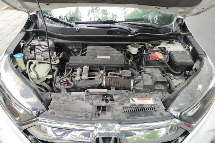 Used Honda CR-V 2019 240TURBO CVT 2WD Comfort Version China VI Emission Standard Engine Bay