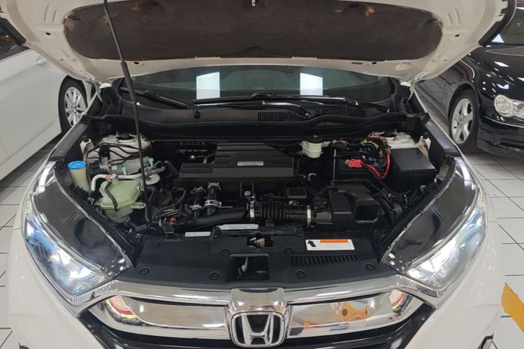 Used Honda CR-V 2019 240TURBO CVT 2WD Comfort Version China VI Emission Standard Engine Bay