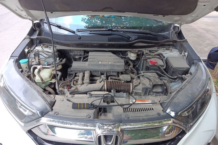 Used Honda CR-V 2019 240TURBO CVT 2WD Comfort Version China VI Emission Standard Engine Bay