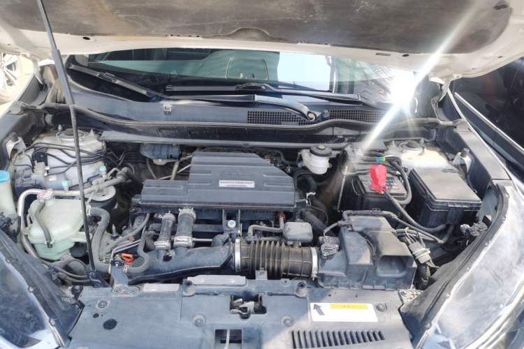 Used Honda CR-V 2019 240TURBO CVT 2WD Comfort Version China VI Emission Standard Engine Bay