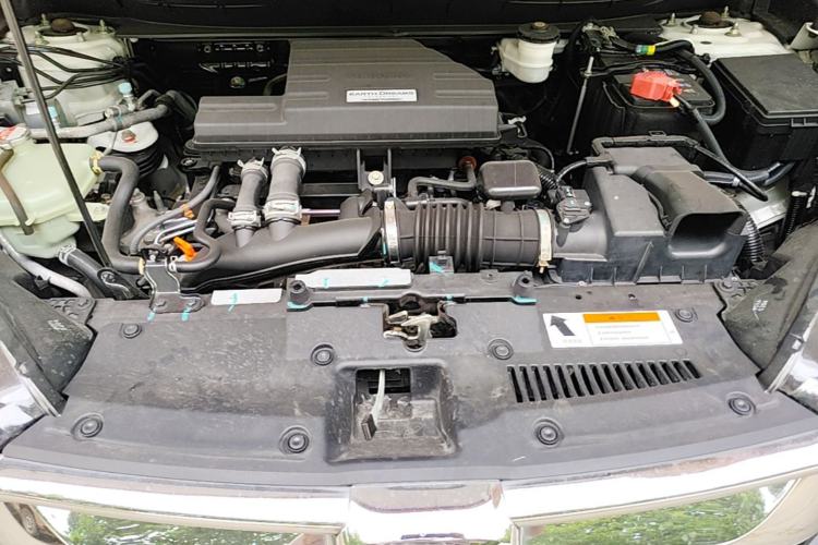 Used Honda CR-V 2019 240TURBO CVT 2WD Comfort Version China VI Emission Standard Engine Bay