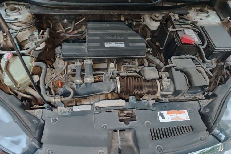 Used Honda CR-V 2019 240TURBO CVT 2WD Comfort Version China VI Emission Standard Engine Bay