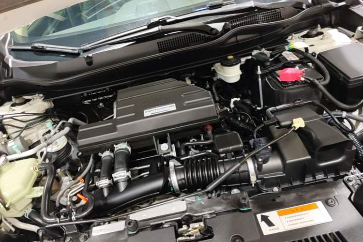 Used Honda CR-V 2019 240TURBO CVT 2WD Comfort Version China VI Emission Standard Engine Bay