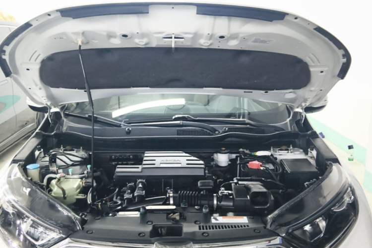 Used Honda CR-V 2019 240TURBO CVT 2WD Comfort Version China VI Emission Standard Engine Bay