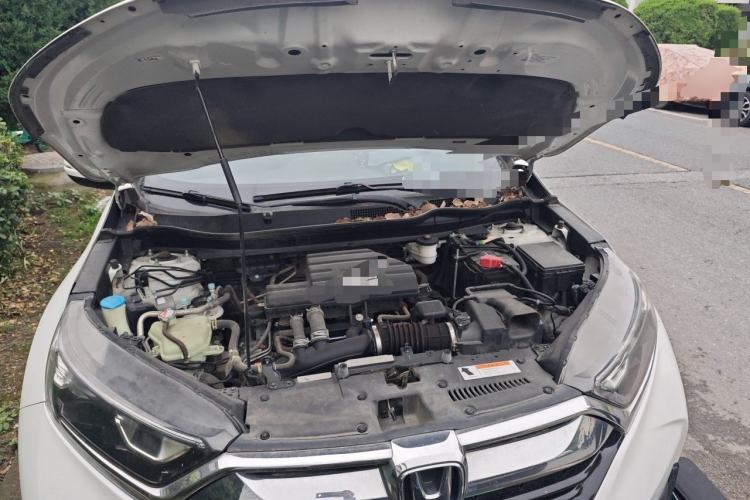 Used Honda CR-V 2019 240TURBO CVT 2WD Comfort Version China VI Emission Standard Engine Bay