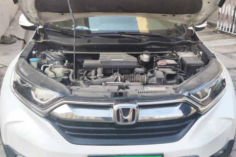 Used Honda CR-V 2019 240TURBO CVT 2WD Comfort Version China VI Emission Standard Engine Bay