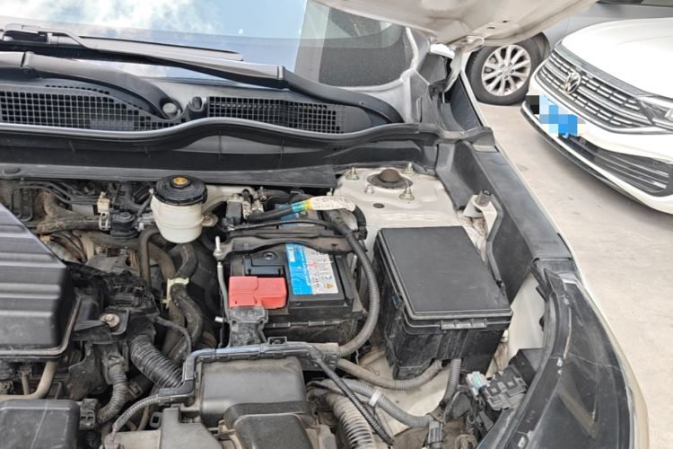 Used Honda CR-V 2019 240TURBO CVT 2WD Fashion Edition China VI Engine Bay Left
