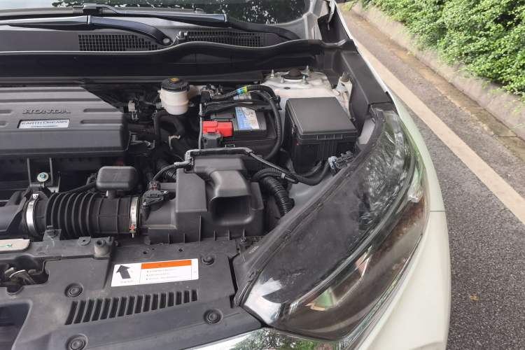 Used Honda CR-V 2019 240TURBO CVT 2WD Fashion Edition China V Engine Bay Left