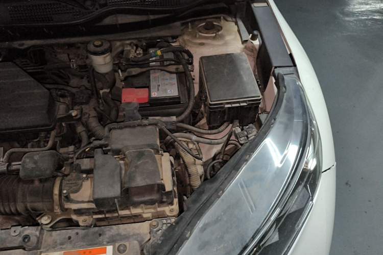 Used Honda CR-V 2019 240TURBO CVT 2WD Fashion Edition China VI Engine Bay Left