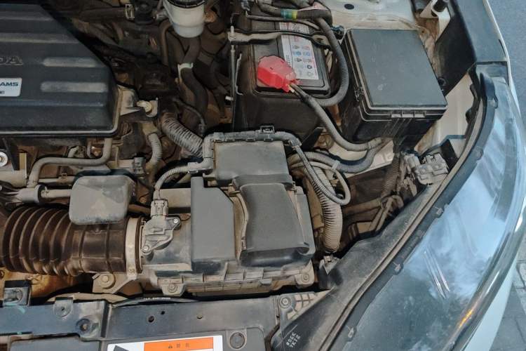 Used Honda CR-V 2019 240TURBO CVT 2WD Comfort Version China VI Emission Standard Engine Bay Left