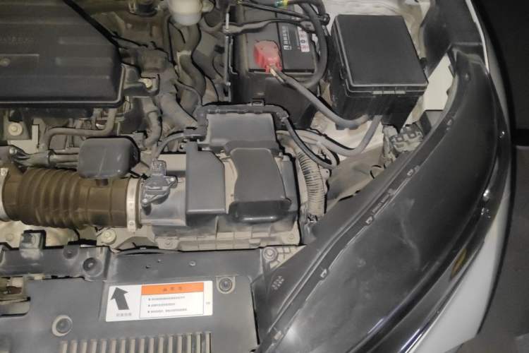 Used Honda CR-V 2019 240TURBO CVT 2WD Comfort Version China VI Emission Standard Engine Bay Left