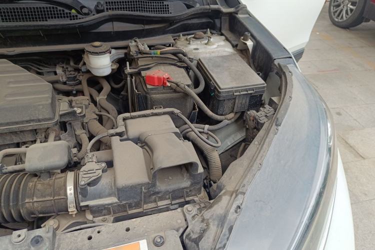 Used Honda CR-V 2019 240TURBO CVT 2WD Comfort Version China VI Emission Standard Engine Bay Left