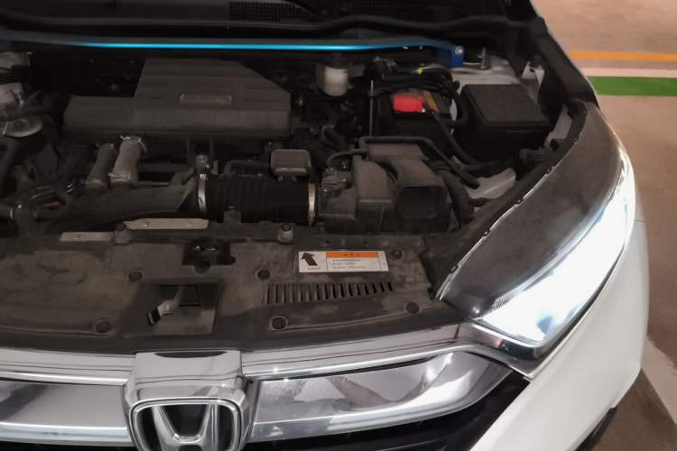 Used Honda CR-V 2019 240TURBO CVT 2WD Comfort Version China VI Emission Standard Engine Bay Left