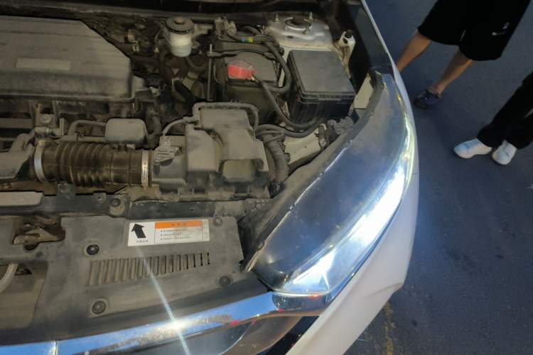 Used Honda CR-V 2019 240TURBO CVT 2WD Comfort Version China VI Emission Standard Engine Bay Left