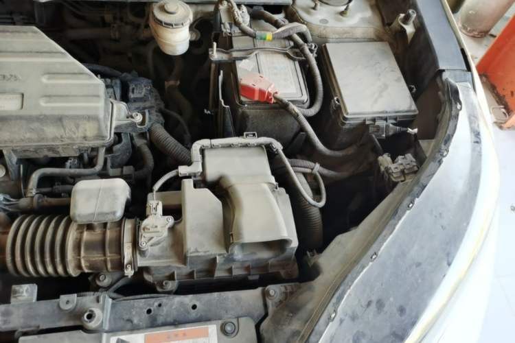 Used Honda CR-V 2019 240TURBO CVT 2WD Comfort Version China VI Emission Standard Engine Bay Left