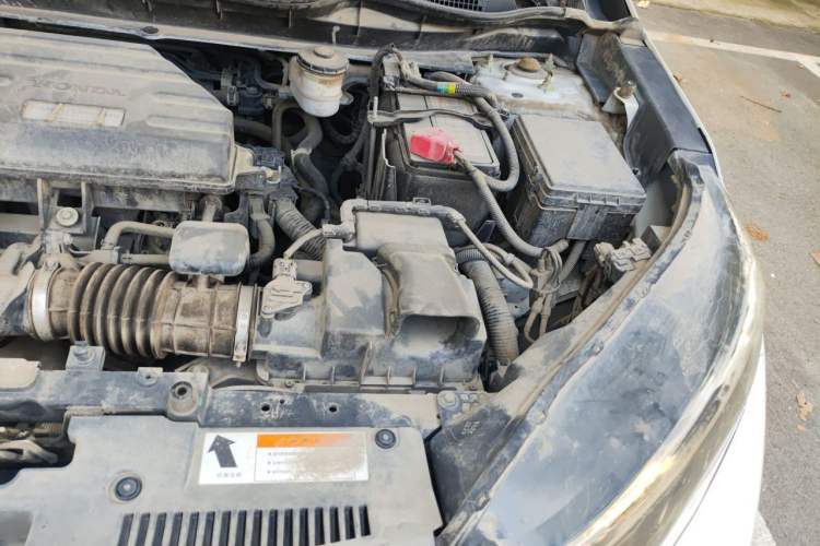 Used Honda CR-V 2019 240TURBO CVT 2WD Comfort Version China VI Emission Standard Engine Bay Left
