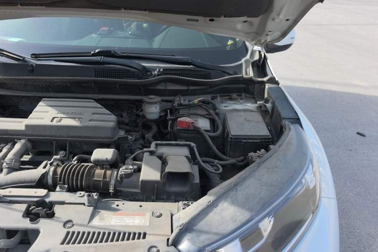 Used Honda CR-V 2019 240TURBO CVT 2WD Comfort Version China VI Emission Standard Engine Bay Left
