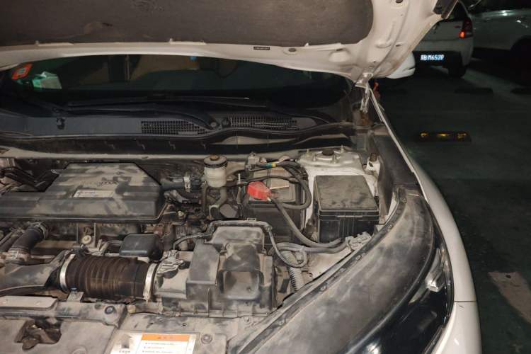 Used Honda CR-V 2019 240TURBO CVT 2WD Comfort Version China VI Emission Standard Engine Bay Left