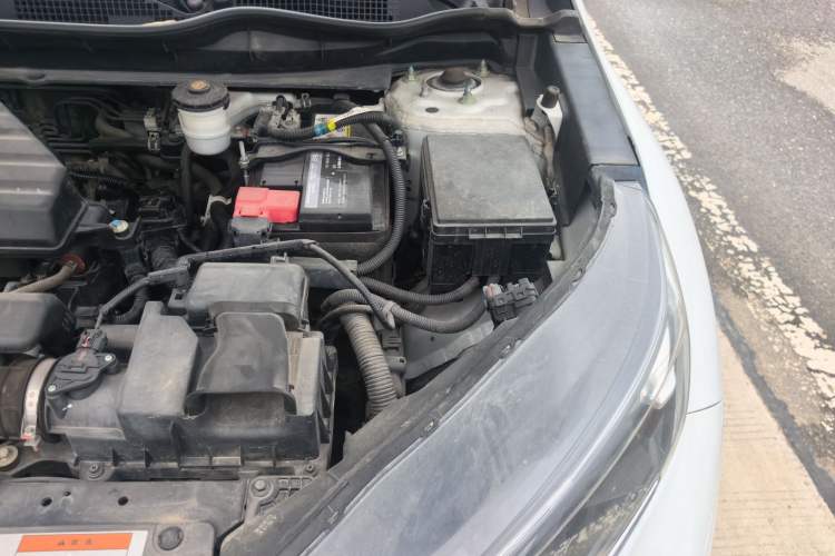 Used Honda CR-V 2019 240TURBO CVT 2WD Fashion Edition China V Engine Bay Left