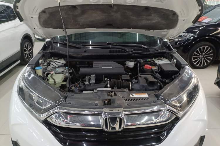 Used Honda CR-V 2019 240TURBO CVT 2WD Comfort Version China VI Emission Standard Engine Bay