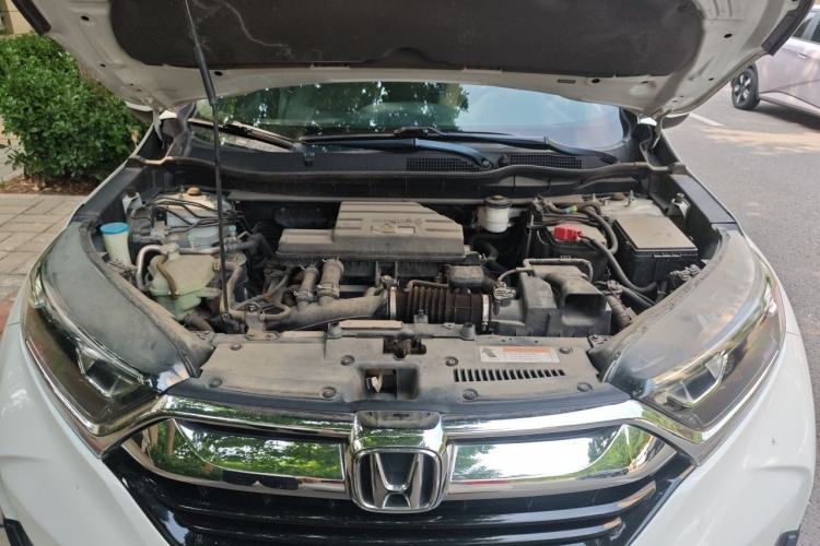 Used Honda CR-V 2019 240TURBO CVT 2WD Comfort Version China VI Emission Standard Engine Bay