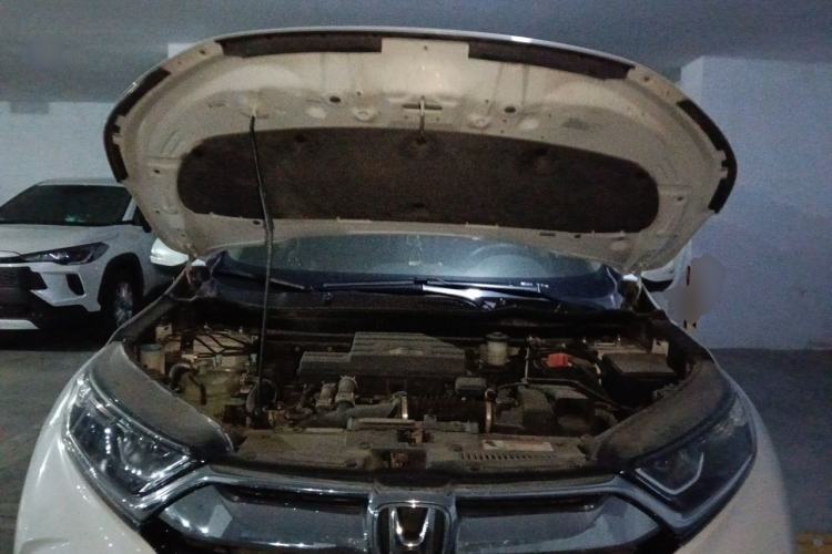 Used Honda CR-V 2019 240TURBO CVT 2WD Comfort Version China VI Emission Standard Engine Bay