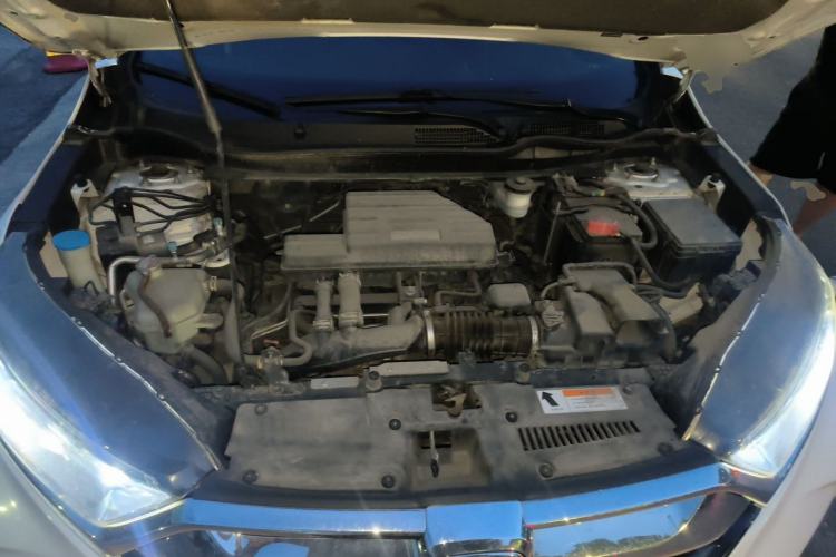 Used Honda CR-V 2019 240TURBO CVT 2WD Comfort Version China VI Emission Standard Engine Bay