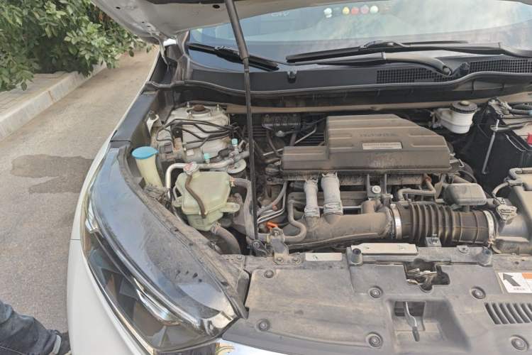 Used Honda CR-V 2019 240TURBO CVT 2WD Comfort Version China VI Emission Standard Engine Bay Right