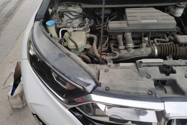 Used Honda CR-V 2019 240TURBO CVT 2WD Comfort Version China VI Emission Standard Engine Bay Right