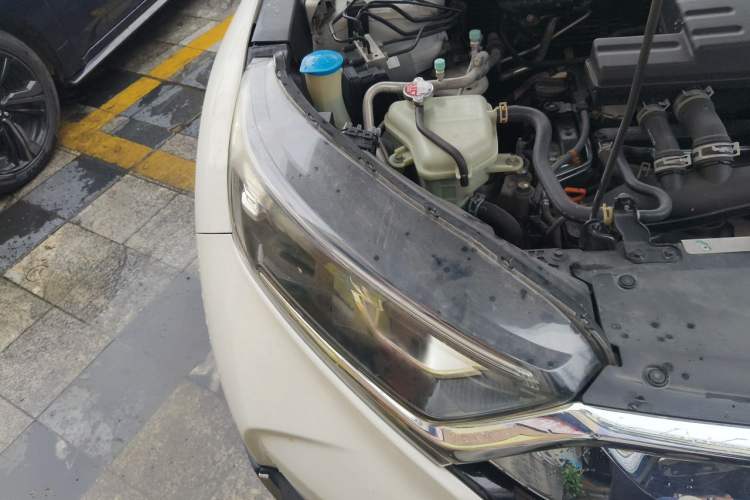 Used Honda CR-V 2019 240TURBO CVT 2WD Fashion Edition China VI Engine Bay Right