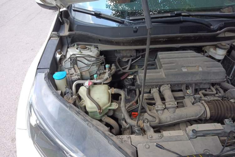 Used Honda CR-V 2019 240TURBO CVT 2WD Comfort Version China VI Emission Standard Engine Bay Right