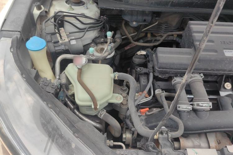 Used Honda CR-V 2019 240TURBO CVT 2WD Comfort Version China VI Emission Standard Engine Bay Right