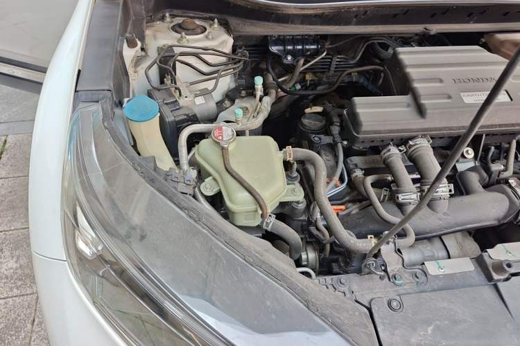 Used Honda CR-V 2019 240TURBO CVT 2WD Fashion Edition China V Engine Bay Right