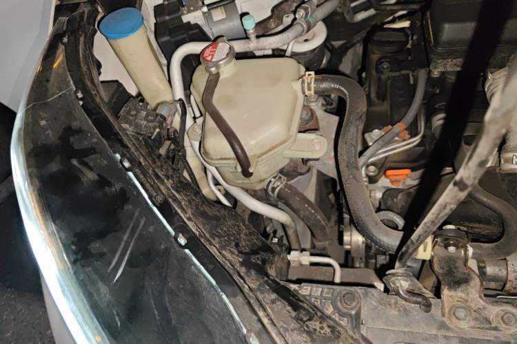Used Honda CR-V 2019 240TURBO CVT 2WD Comfort Version China V Engine Bay Right