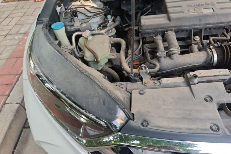 Used Honda CR-V 2019 240TURBO CVT 2WD Comfort Version China VI Emission Standard Engine Bay Right