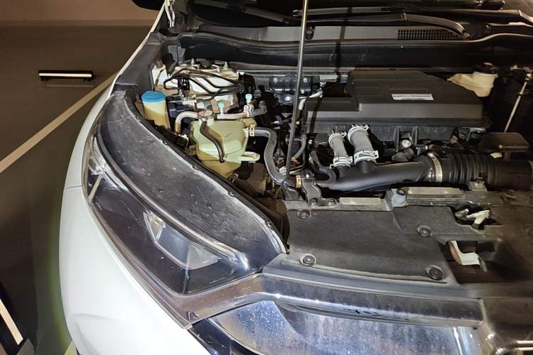 Used Honda CR-V 2019 Brilliant Edition 240TURBO CVT 2WD Comfort Version China VI Emission Standard Engine Bay Right