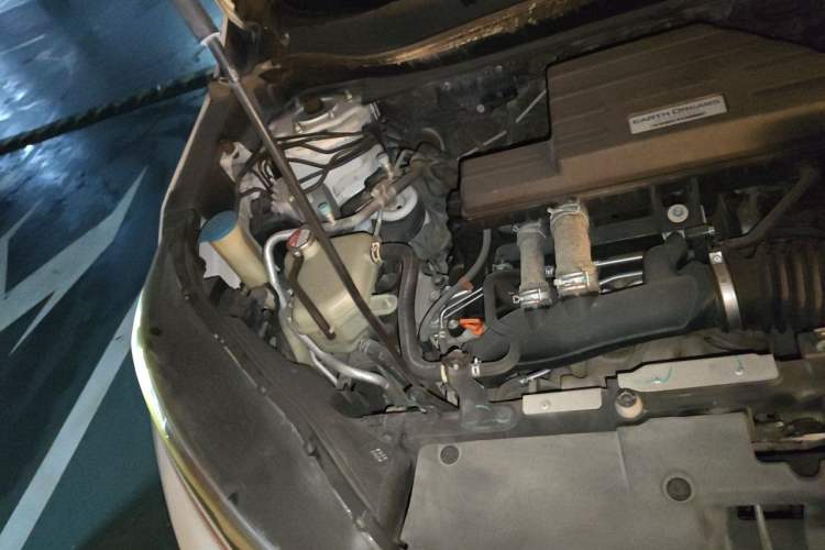 Used Honda CR-V 2019 240TURBO CVT 2WD Fashion Edition China V Engine Bay Right