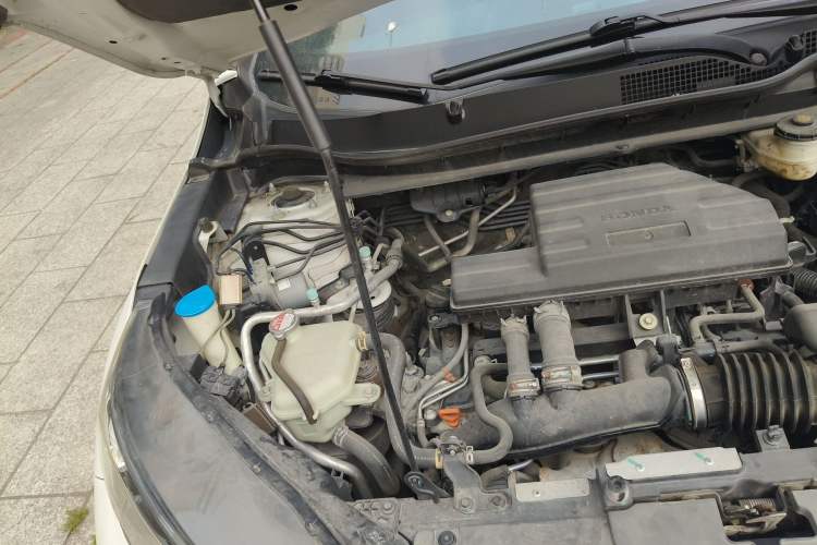 Used Honda CR-V 2019 240TURBO CVT 2WD Fashion Edition China VI Engine Bay Right